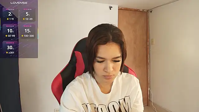 Zoe-Walzer online show from March 18, 2026, 4:43 pm