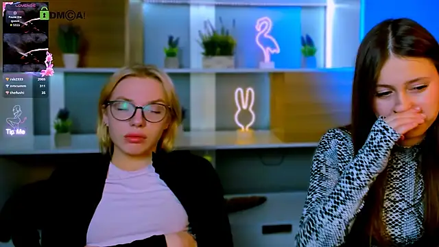 arianaa cat online show from March 27, 2026, 2:06 am