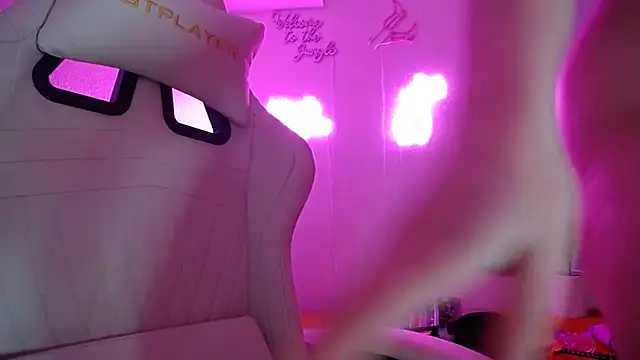 groovynights online show from January 8, 2025, 1:42 am