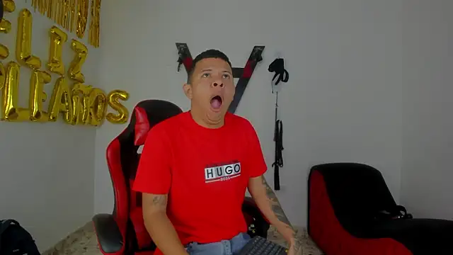 Snapshot of Steven_and_Camilo18 chatting on February 9, 2026, 11:25 am Steven and Camilo18 online show from February 9, 2026, 11:25 am