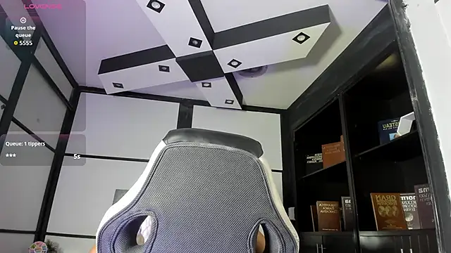 CarolineFyre online show from March 1, 2026, 6:10 pm