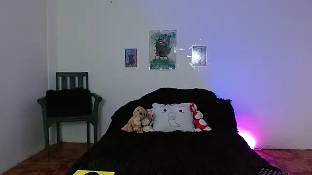 miadavisXXX online show from March 6, 2026, 7:32 pm