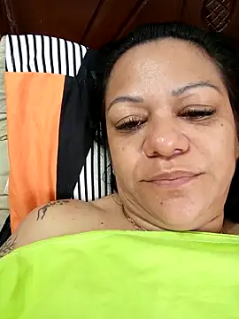 Snapshot of Dafne_77 chatting on April 12, 2026, 12:21 pm Dafne 77 online show from April 12, 2026, 12:21 pm