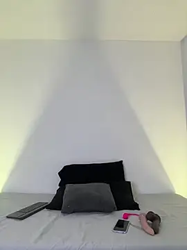 SaraBellini online show from February 11, 2026, 7:08 pm