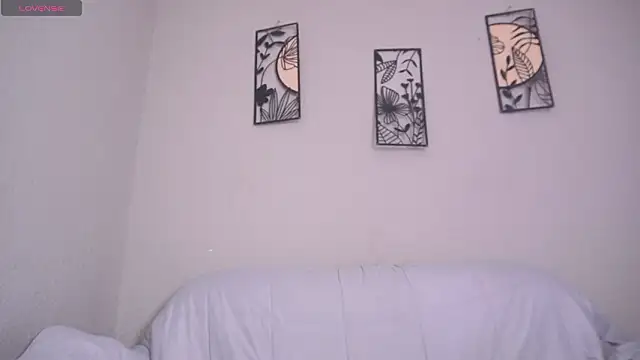 loveegirll1 online show from March 29, 2026, 5:07 am