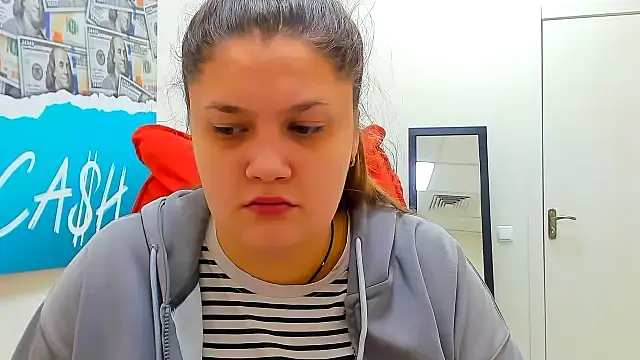 Snapshot of Maddinia chatting on February 17, 2026, 8:22 am Maddinia online show from February 17, 2026, 8:22 am