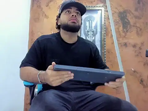 Snapshot of Chris_Evans22 chatting on February 5, 2026, 11:37 am Chris Evans22 online show from February 5, 2026, 11:37 am