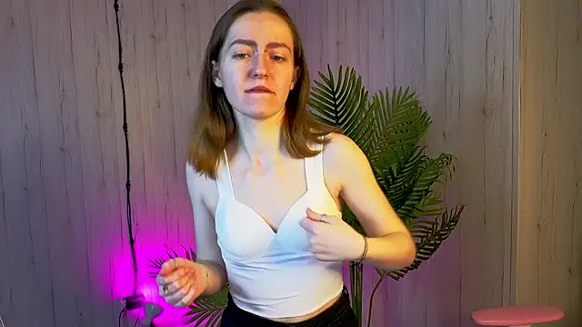 Snapshot of KristineValbuena chatting on February 20, 2026, 1:13 am KristineValbuena online show from February 20, 2026, 1:13 am