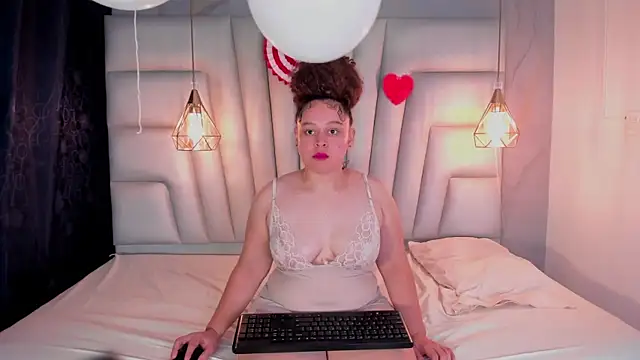 Snapshot of IrinaVoshh_ chatting on February 10, 2026, 8:02 pm IrinaVoshh online show from February 10, 2026, 8:02 pm