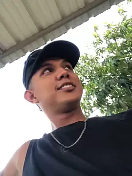 Snapshot of _Usher chatting on February 24, 2026, 10:19 pm Usher online show from February 24, 2026, 10:19 pm