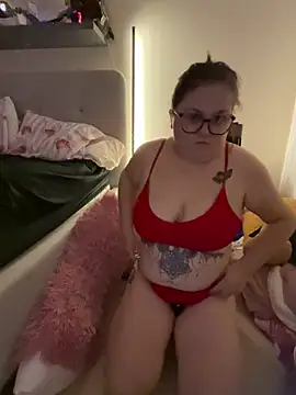 Snapshot of Tallulah-Rose-xoxo chatting on February 24, 2026, 8:51 pm Tallulah-Rose-xoxo online show from February 24, 2026, 8:51 pm