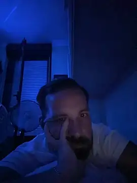 Snapshot of no-name15 chatting on June 29, 2026, 12:39 am no-name15 online show from June 29, 2026, 12:39 am