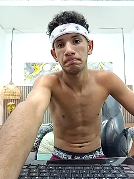 JDWhite18 online show from April 10, 2026, 4:06 am