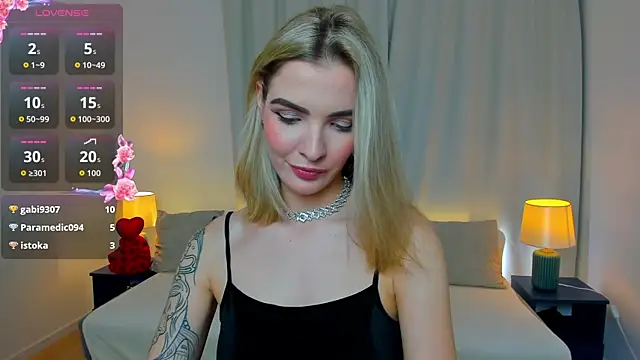 SinLuna  online show from February 19, 2026, 9:00 pm