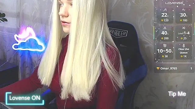 Snapshot of Shiny_Victoria chatting on April 11, 2026, 7:56 am Shiny Victoria online show from April 11, 2026, 7:56 am