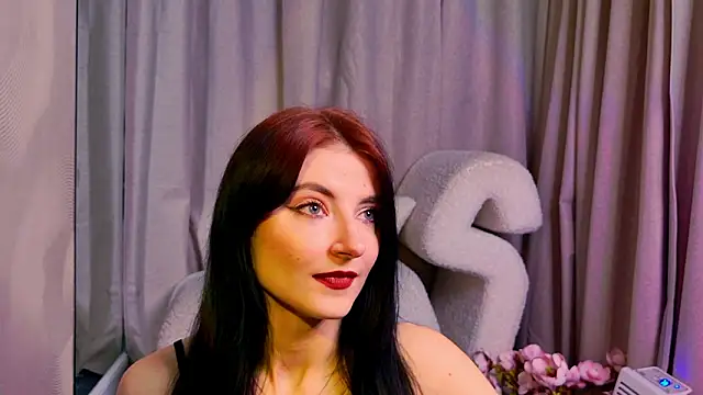 Snapshot of NicoleLuxe chatting on March 26, 2026, 5:51 pm NicoleLuxe online show from March 26, 2026, 5:51 pm