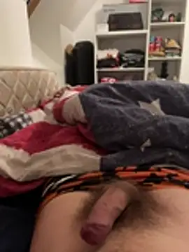 Snapshot of Enzo_2763 chatting on February 2, 2026, 5:39 am Enzo 2763 online show from February 2, 2026, 5:39 am