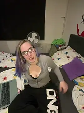 Red desteny online show from March 1, 2026, 8:00 pm