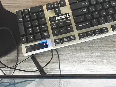 Maggiebitchx online show from February 23, 2026, 8:39 pm