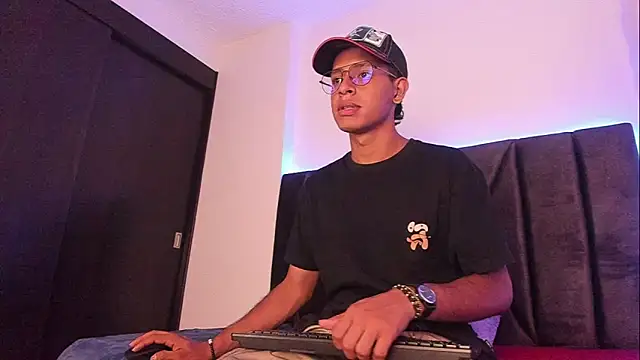 StellayDrake online show from February 7, 2026, 3:21 am