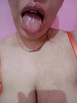 Snapshot of kamilia_sexyy chatting on April 6, 2026, 4:19 pm kamilia sexyy online show from April 6, 2026, 4:19 pm