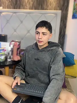 Samu Hott online show from February 20, 2026, 8:20 pm