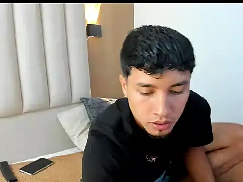 Noah Smith01 online show from April 3, 2026, 9:13 pm