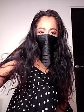 Snapshot of Milove86 chatting on February 15, 2026, 5:37 am Milove86 online show from February 15, 2026, 5:37 am