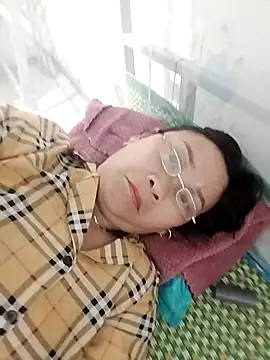 miko nyan2006 online show from April 4, 2026, 8:28 pm