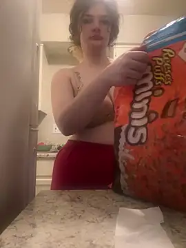 Snapshot of flowergirl88 chatting on February 28, 2026, 3:18 am flowergirl88 online show from February 28, 2026, 3:18 am