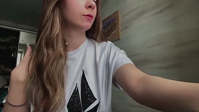 Snapshot of Shanika_wey chatting on February 8, 2026, 7:01 am Shanika wey online show from February 8, 2026, 7:01 am