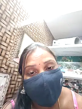 Snapshot of Tamil_Hot_Nisha chatting on February 9, 2026, 4:33 pm Tamil Hot Nisha online show from February 9, 2026, 4:33 pm