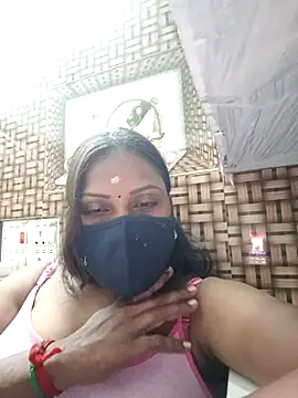 Snapshot of Tamil_Hot_Nisha chatting on February 16, 2026, 4:03 pm Tamil Hot Nisha online show from February 16, 2026, 4:03 pm