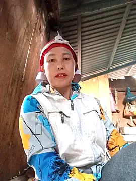 lena-cute online show from February 3, 2026, 3:59 am