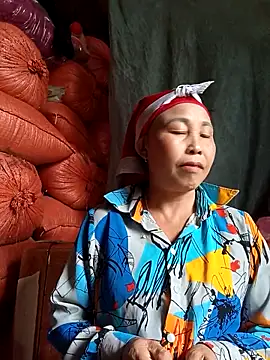 lena-cute online show from February 25, 2026, 6:56 am