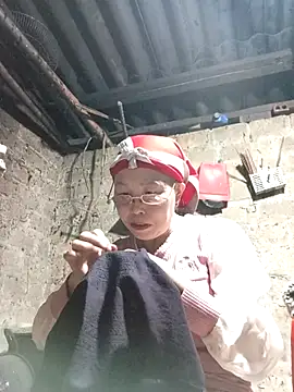 lena-cute online show from March 15, 2026, 2:23 pm