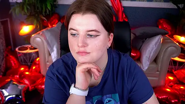 KristiFoxy online show from February 10, 2026, 1:26 pm