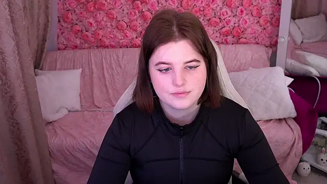 KristiFoxy online show from March 4, 2026, 6:08 am