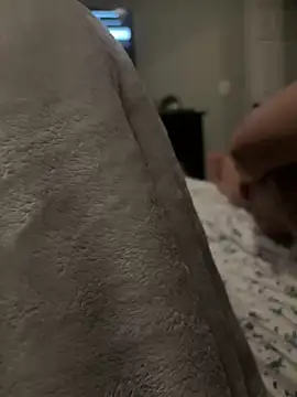 xxlivecouple online show from February 2, 2026, 10:58 am