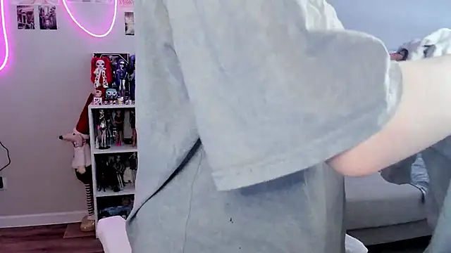 Snapshot of MollysLand chatting on March 3, 2026, 8:20 am MollysLand online show from March 3, 2026, 8:20 am