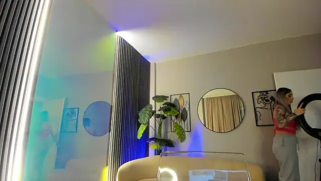 Snapshot of MissObsidian chatting on February 15, 2026, 9:11 pm MissObsidian online show from February 15, 2026, 9:11 pm