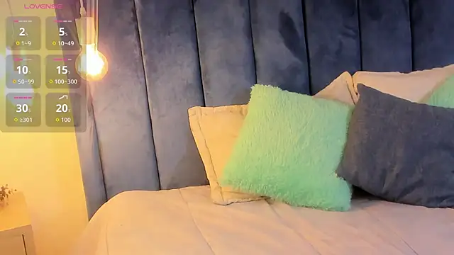 fatimarab   online show from March 17, 2026, 3:22 am