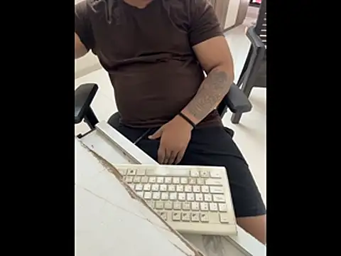 Rah0091 online show from February 26, 2026, 7:18 am