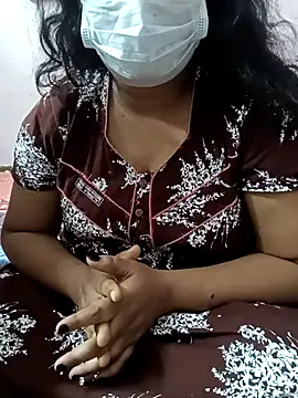 Snapshot of Maturecouple225 chatting on February 11, 2026, 5:18 pm Maturecouple225 online show from February 11, 2026, 5:18 pm