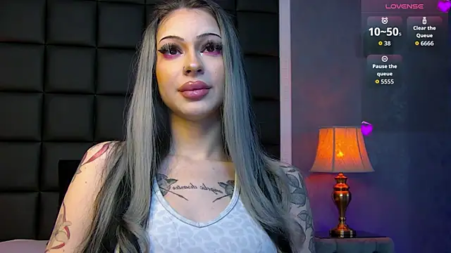 ValerieIce online show from April 4, 2026, 2:03 pm