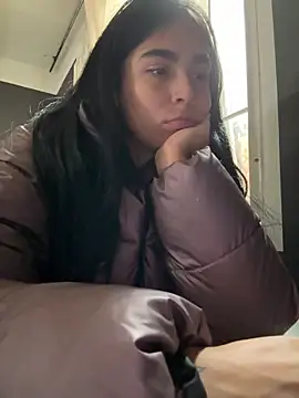 Snapshot of Sara_Fernandez_ chatting on February 11, 2026, 1:27 pm Sara Fernandez online show from February 11, 2026, 1:27 pm