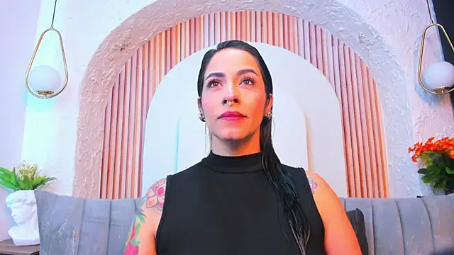 violet scott  online show from June 1, 2026, 10:28 am