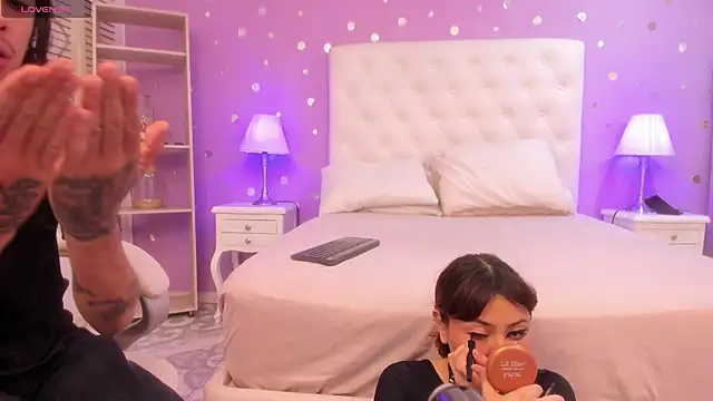 Snapshot of Goldentemptation_ chatting on March 19, 2026, 7:51 pm Goldentemptation online show from March 19, 2026, 7:51 pm