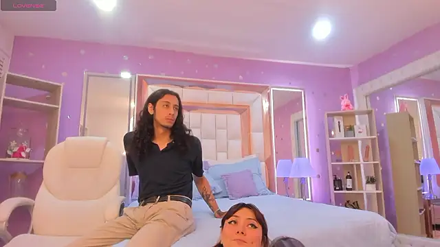 Snapshot of Goldentemptation_ chatting on March 25, 2026, 7:42 pm Goldentemptation online show from March 25, 2026, 7:42 pm