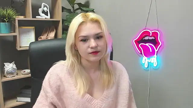Snapshot of SweetLilyxo chatting on March 26, 2026, 7:25 am SweetLilyxo online show from March 26, 2026, 7:25 am